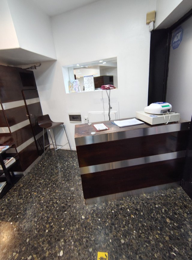 Larrea 1200 Barrio Norte Local 4  ambientes  En Venta -4