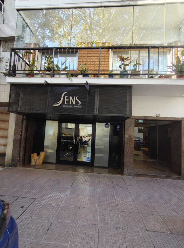 Larrea 1200 Barrio Norte Local 4  ambientes  En Venta -0
