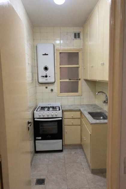 Dos Ambientes en Venta de 40 m² en Pb Al Frente con Pequeño Patio