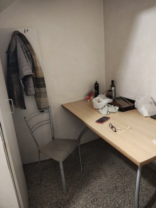 Venta de Local de 139 m² Totales con Sotano con Vidriera a La Calle Larrea
