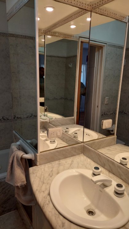 2 AMBIENTES DE (45M2) ALQUILER CON EXPENSAS Y ABL INCLUIDAS, LUMINOSO, CON BALCON AL FRENTE