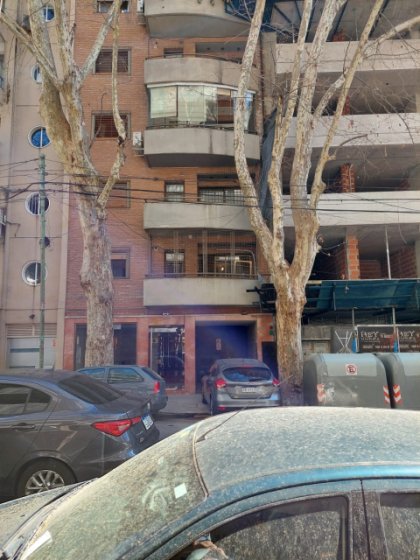 2 AMBIENTES DE (45M2) ALQUILER CON EXPENSAS Y ABL INCLUIDAS, LUMINOSO, CON BALCON AL FRENTE